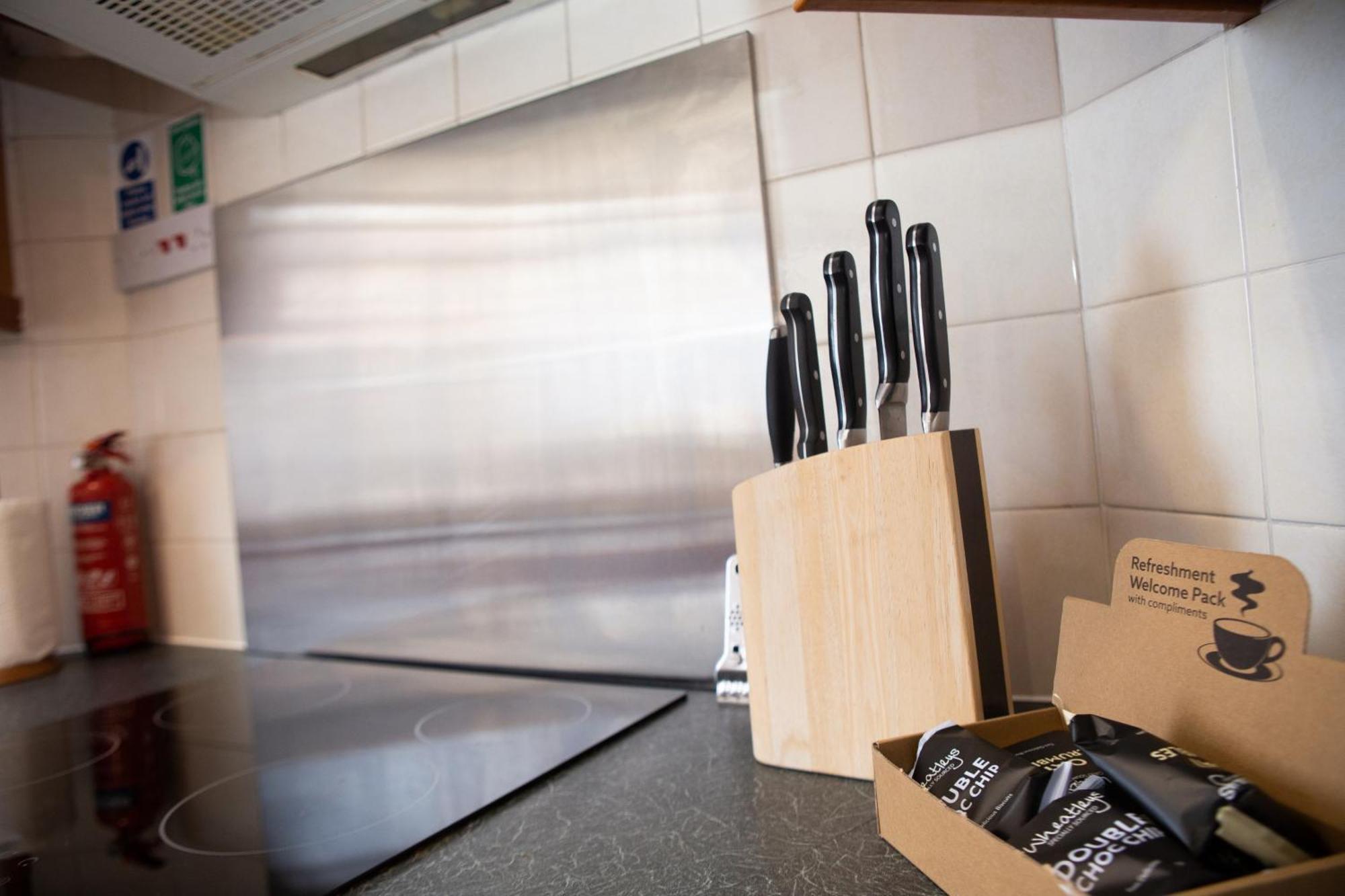 The Summit West End- Elegant Apartment With Free Parking In Prime Location Aberdeen Dış mekan fotoğraf