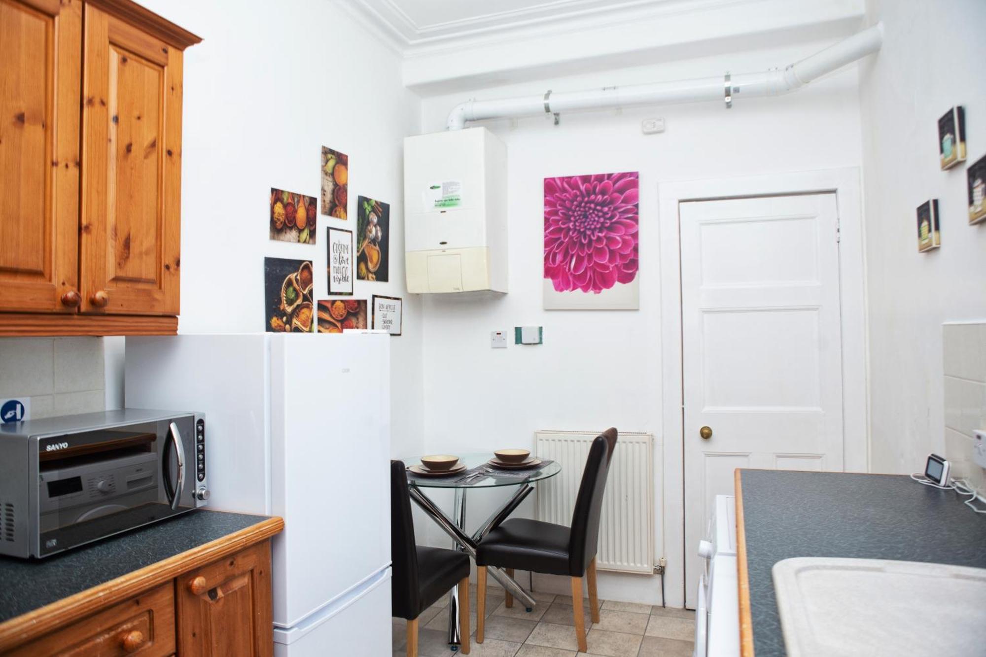 The Summit West End- Elegant Apartment With Free Parking In Prime Location Aberdeen Dış mekan fotoğraf
